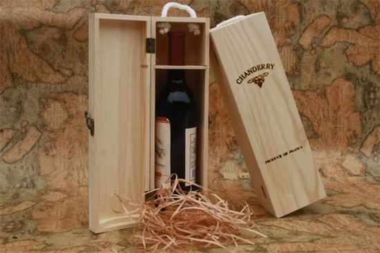 Scatola per vino in legno su misura con coperchio scorrevole naturale per la conservazione